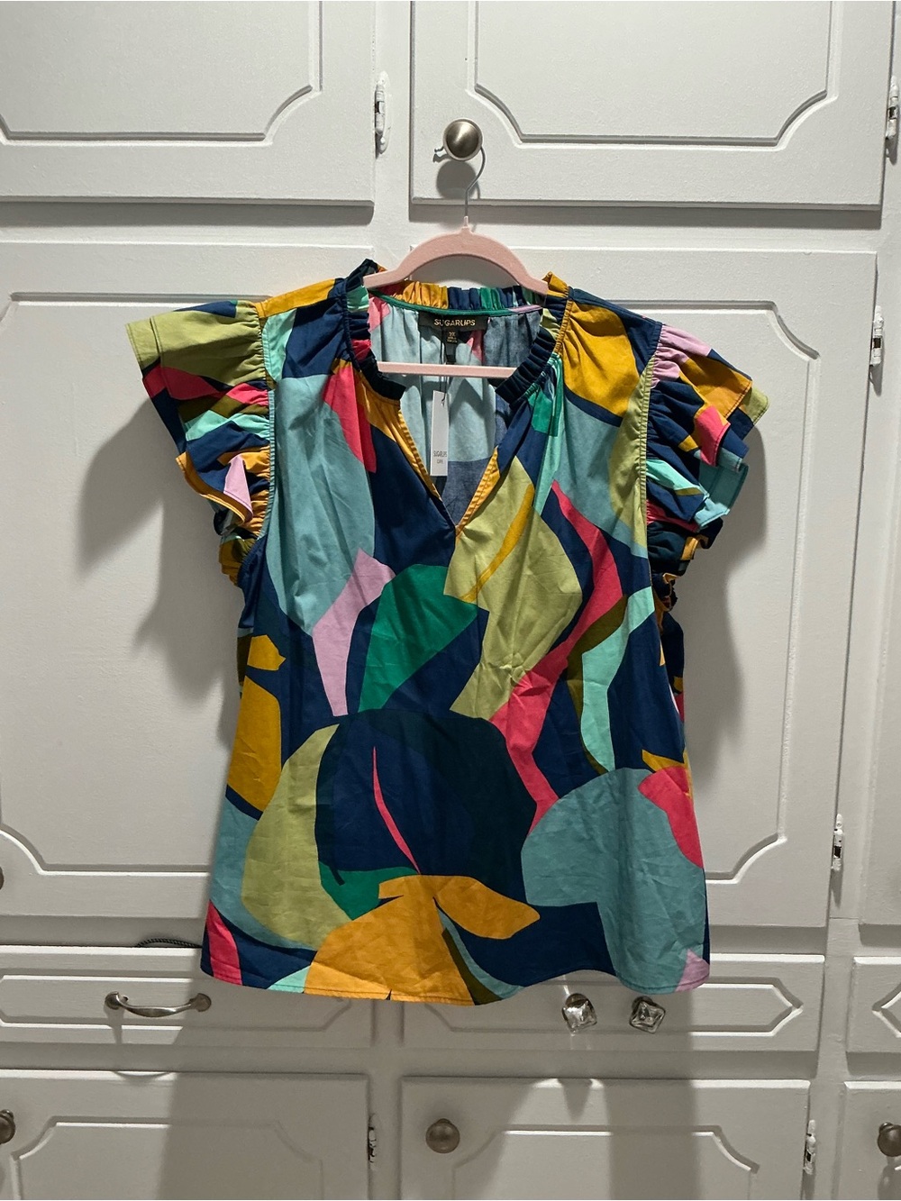 Gia Abstract Risette Ruffle Split Neck Top - Picture 3 of 4